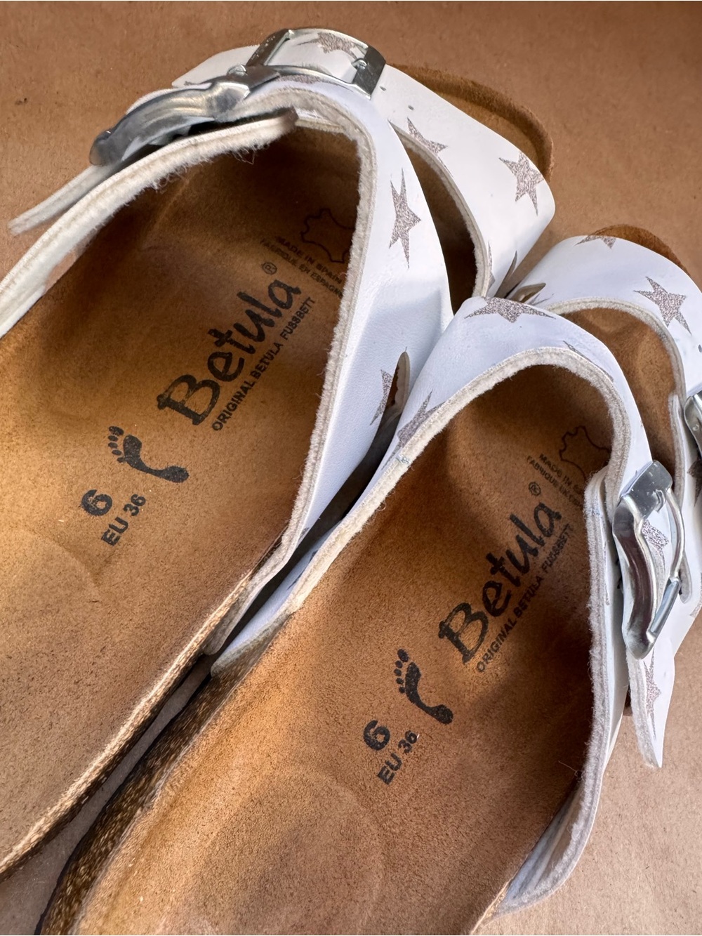 Betula by Birkenstock White Arizona Synthetic Star Sandals. EU 36/US 6 Narrow - Picture 4 of 7